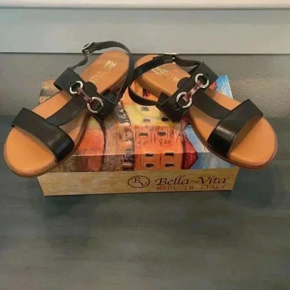 Brand new w/ box! BELLA-VITA Women’s Sandals - Picture 5 of 8